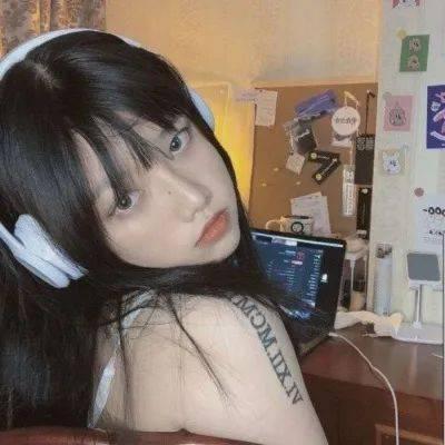 纹身网红女孩吃瓜视频大全,趣味横生，笑料百出